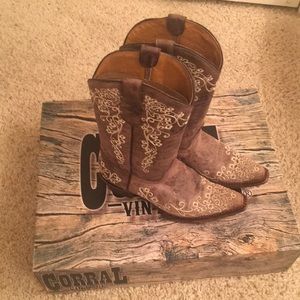 Corral vintage cowgirl boots